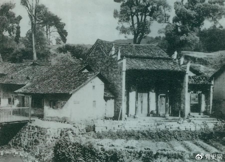1928年5月20日，毛澤東主持召開中共湘贛邊界第一次代表大會。圖為會址——茅坪謝氏慎公祠。
